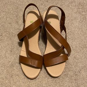 Tan wedge sandal with velcro strap size 42